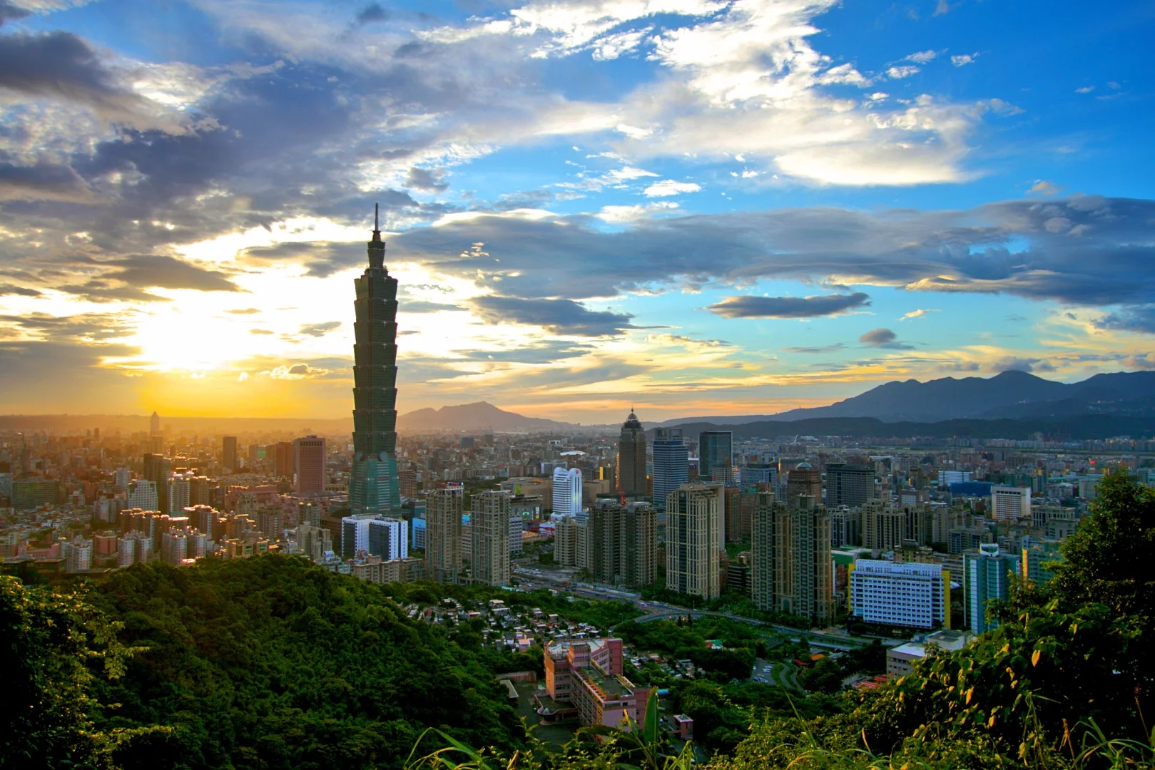 Taipei 101 - uses a gigantic ball-shaped counterweight at the top of the building as a vibration damper in high winds or earthquake situations.