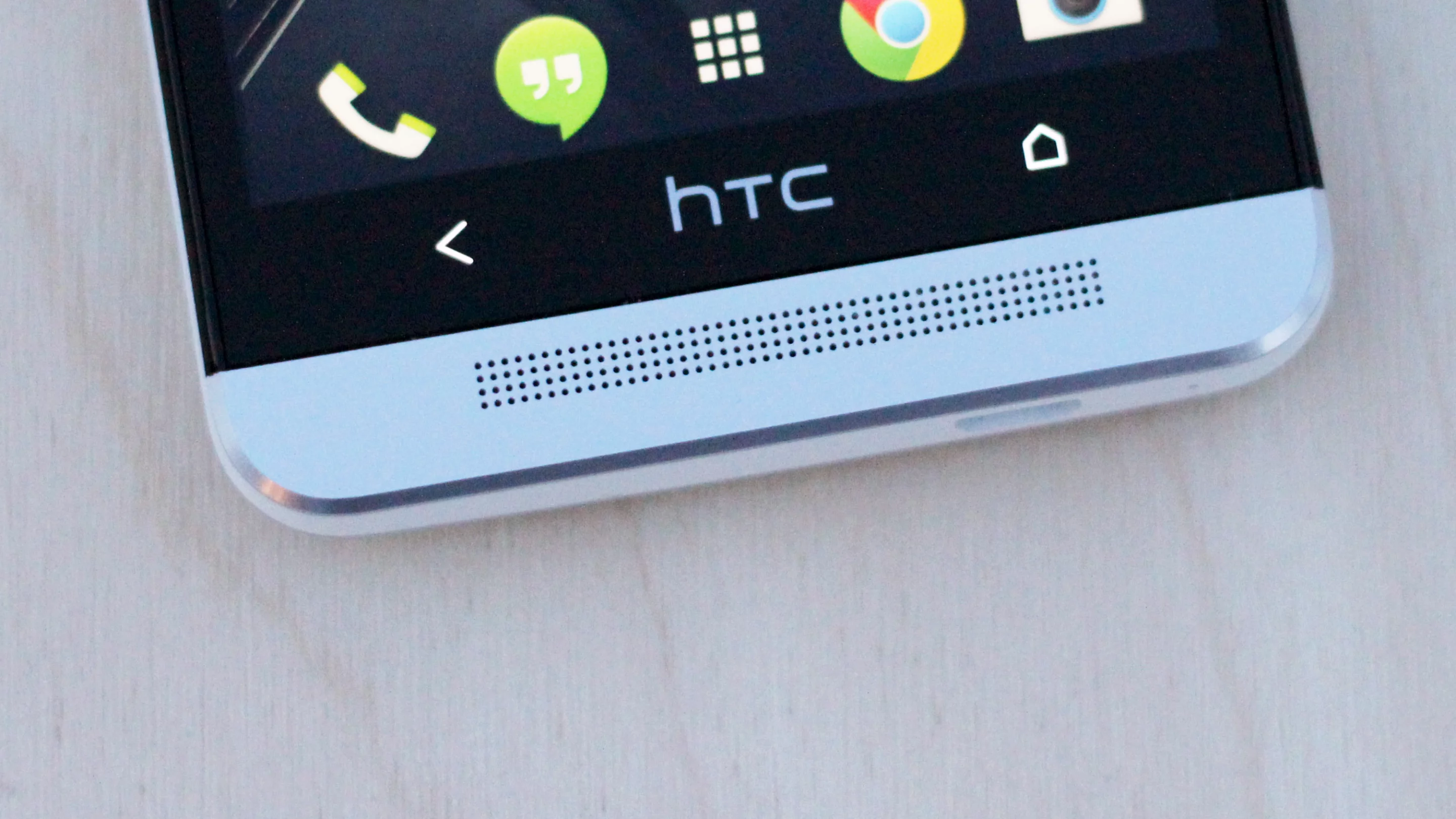 HTC's front-facing speakers help to do deliver booming sound, but they also add to the device's unique look (Photo: Will Shanklin/Gizmag.com)