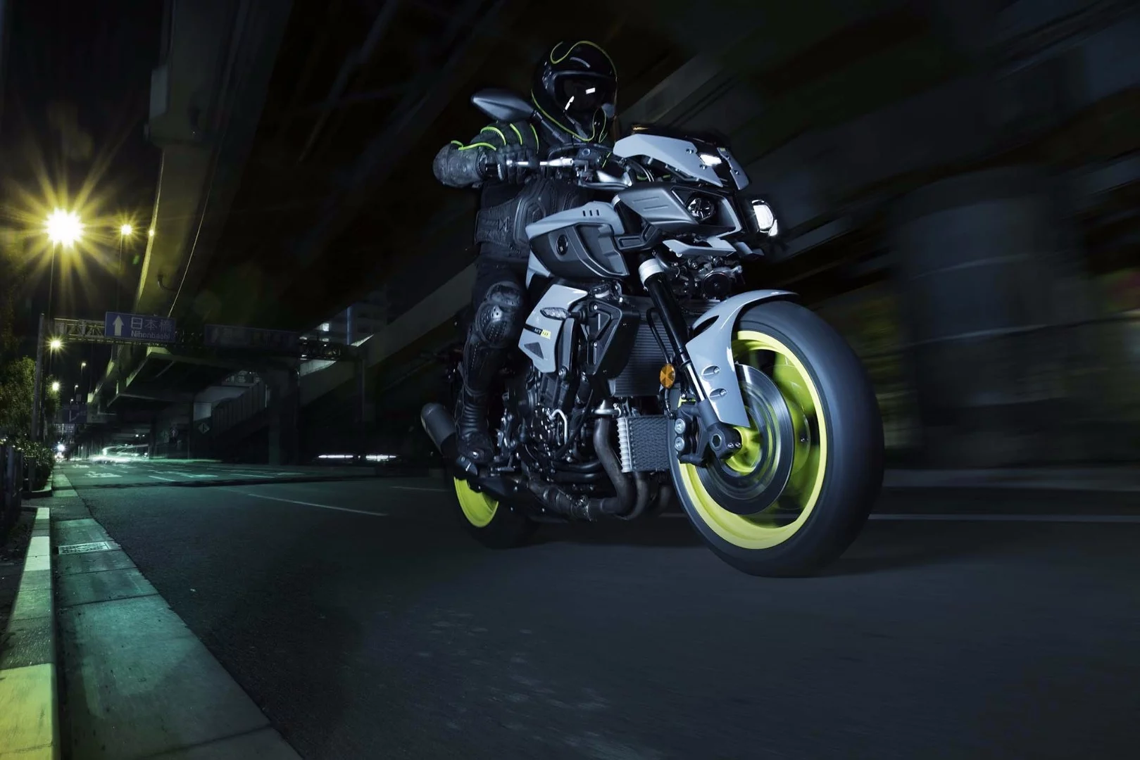 The front end of the Yamaha MT-10 is plain nasty