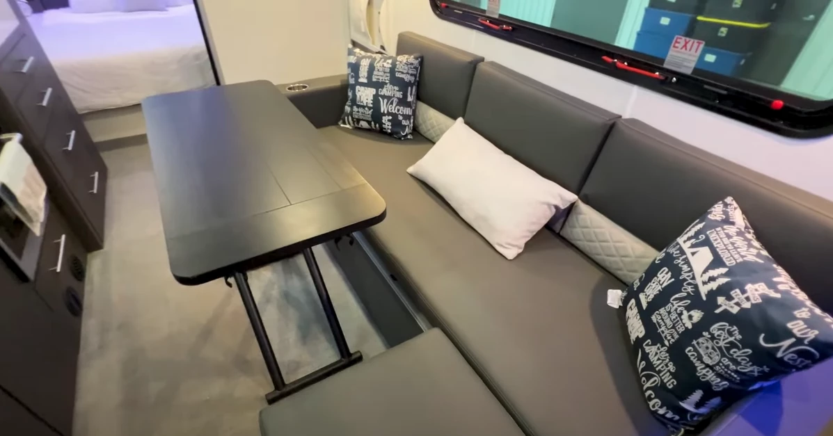 The wraparound dining lounge
