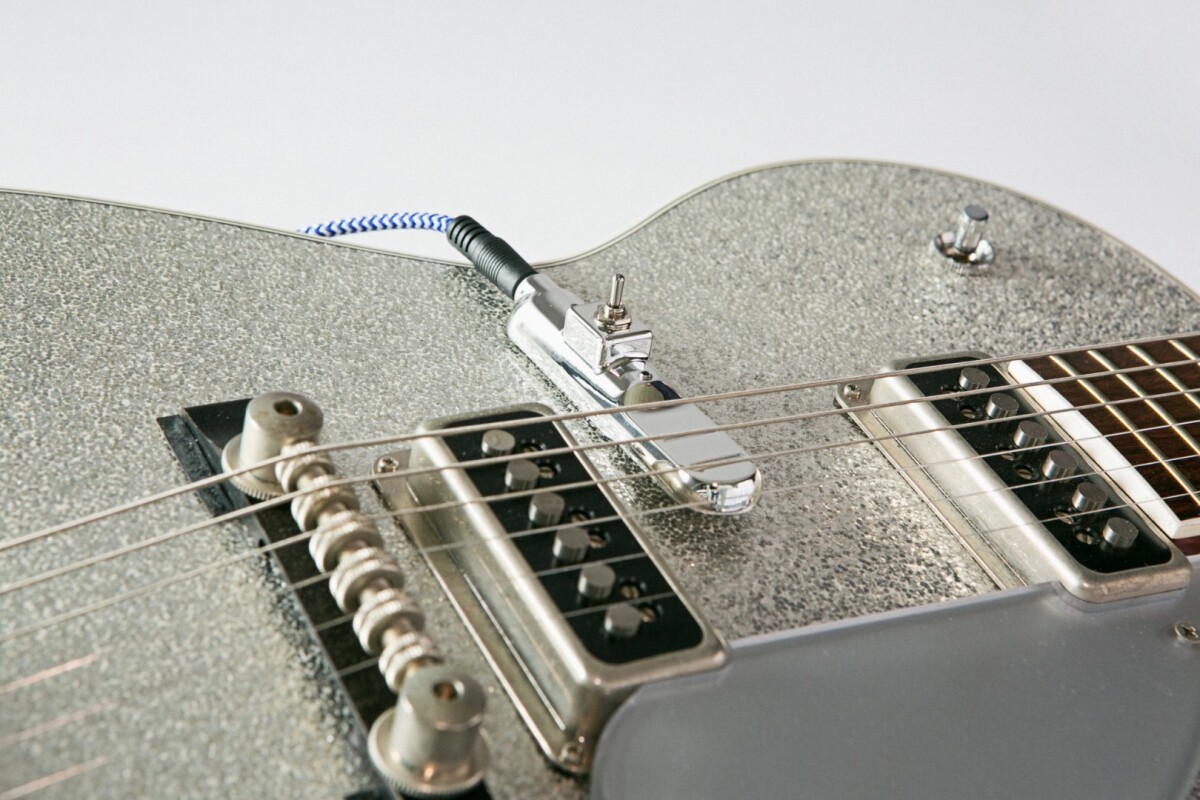 Submarine pickup gives a guitar extra depth