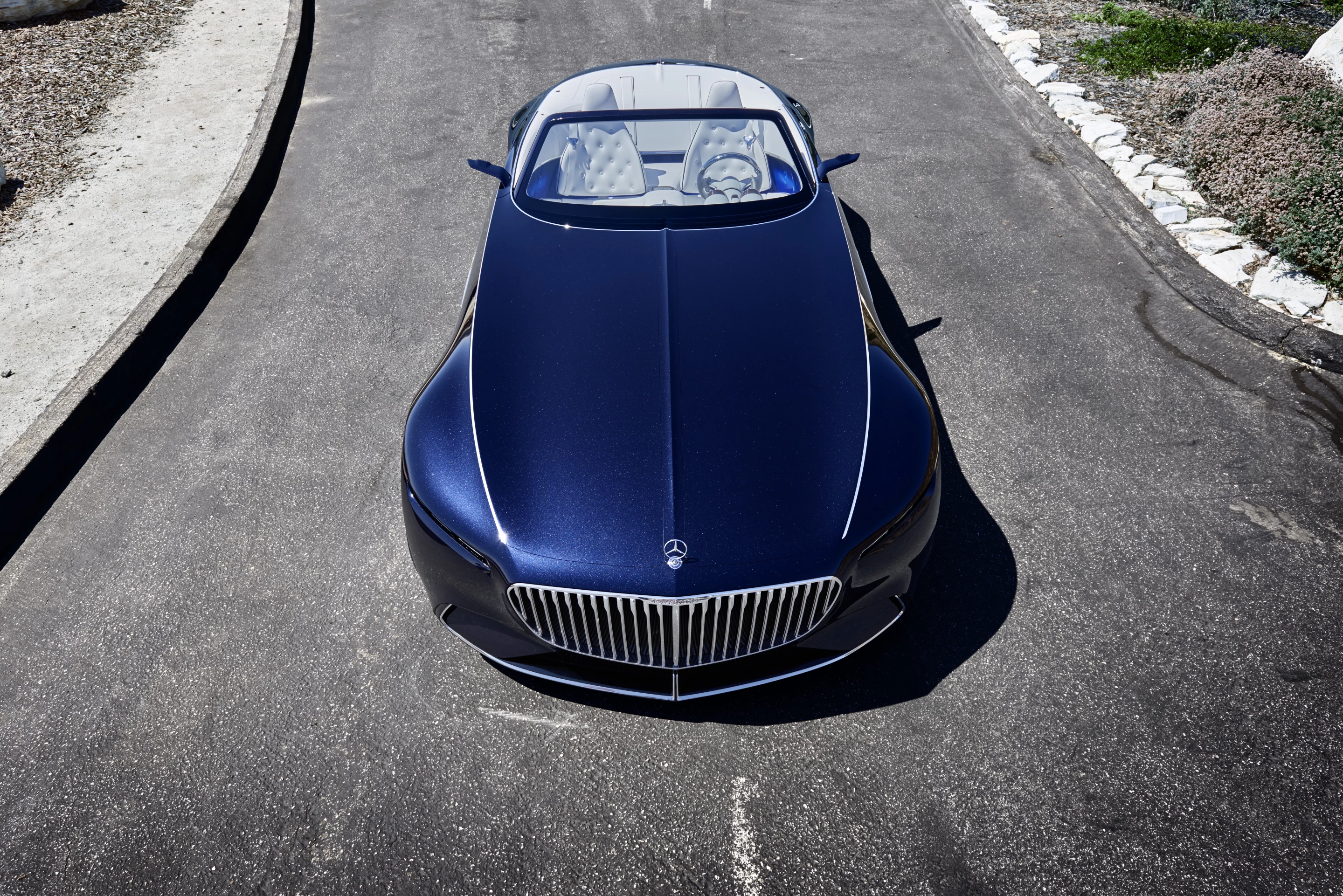 The 2017 Vision Mercedes-Maybach 6 Cabriolet is the droptop version of the Vision Mercedes-Maybach 6 Coupé presented at Pebble Beach in 2016.