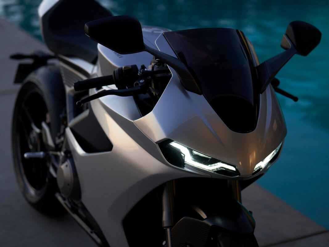Norton's 206-hp V4 superbike finally arrives ... with surprising pricing