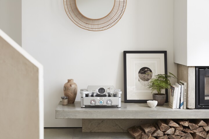 Chord says that technology from its flagship pre-amp and mono power amps has been trickled down into an integrated amplifier for the first time in its history, "setting new performance standards for an integrated design"