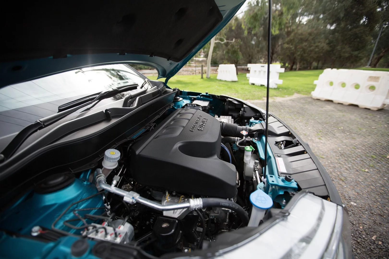 The compact nose of the Suzuki Vitara Turbo