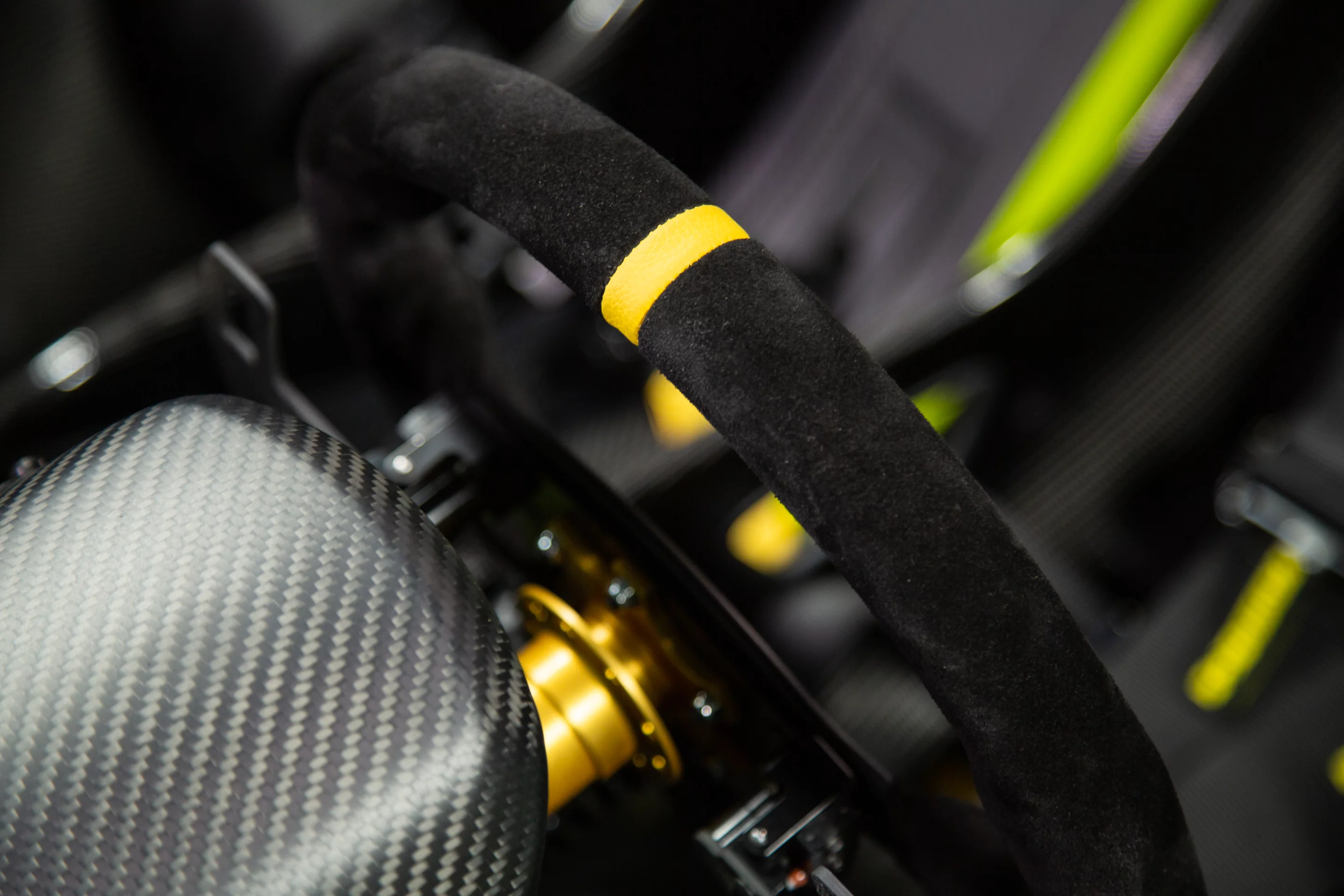 Vuhl 05RR: detachable steering wheel