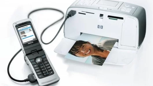 The N90 - Nokia's flagship phone from 2005