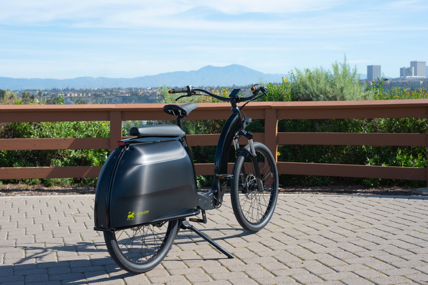 Novel Ebike Rocks Integrated Expandable Hard Shell Panniers