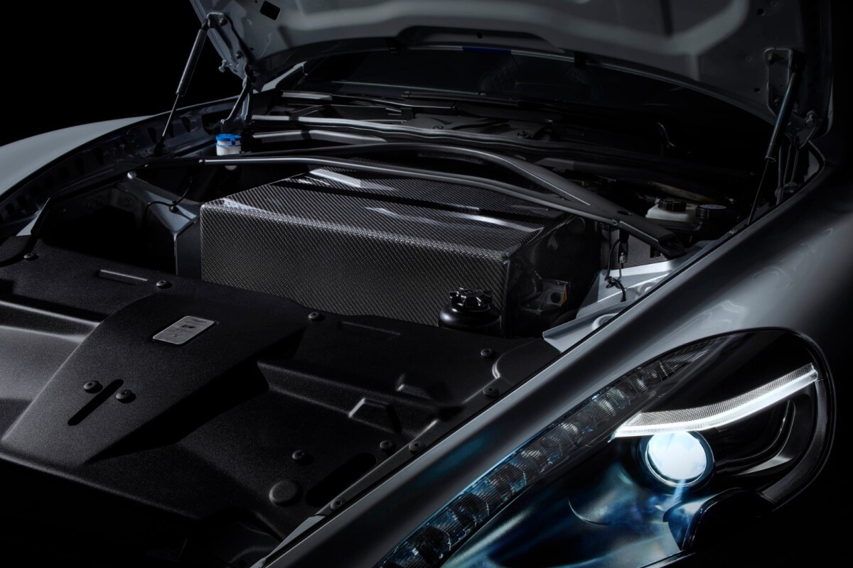 The carbon/kevlar-ensconced battery pack