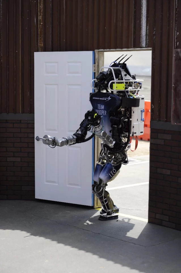 Leo opening the door during the DRC Finals