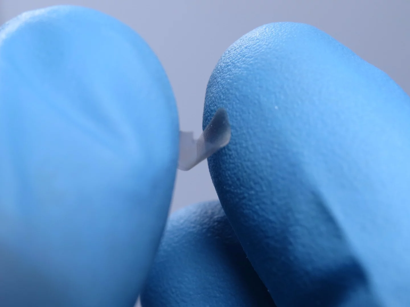 These ultra-thin plates are able to retain their shape after being bent and squeezed by a human hand