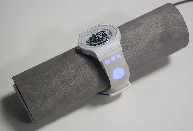 A printed display makes a dumb watch "smart" (Image credit: Saarland University)