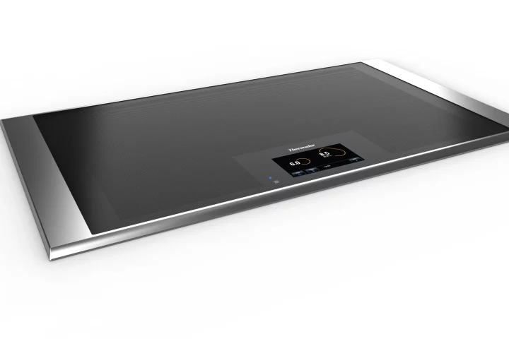 The Freedom Induction Cooktop will heat cookware placed anywhere on its surface, and will adapt its active area to the shape and size of that cookware's footprint