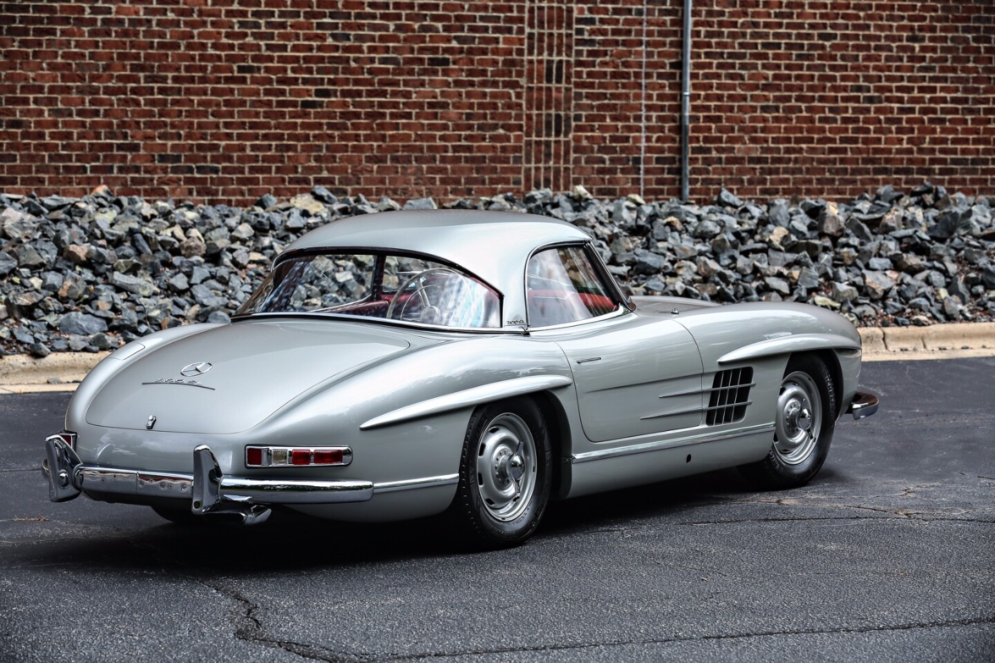 $1,347,500 | 1957 Mercedes-Benz 300 SL RoadsterEstimate: $1,200,000 to $1,500,000Official Auction Description: Gooding & CoLot 160