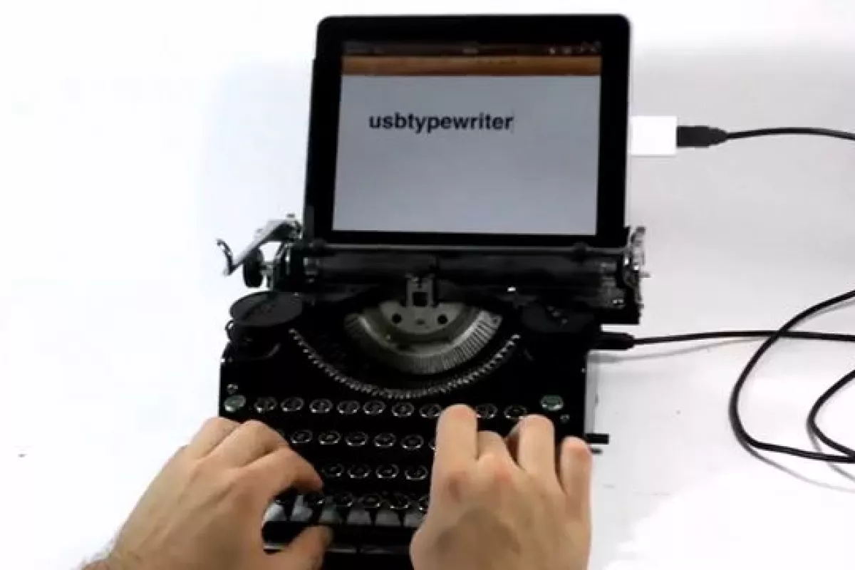 The ultra-retro USBTypewriter