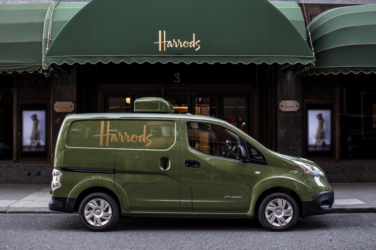 The e-NV200 is finished in the classic Harrods green and gold livery