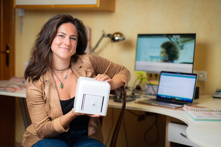 Judit Giró Benet, inventor of the Blue Box, with her creation