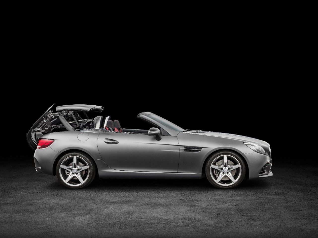 The Mercedes Benz SLC comes with a panoramic-vario roof