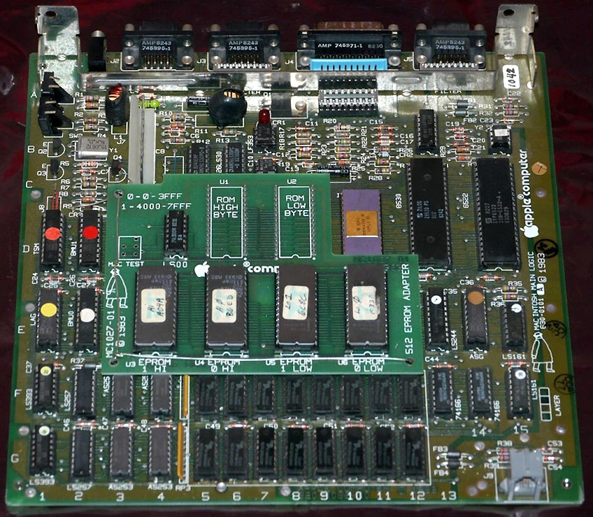 The motherboard of the Macintosh 128K prototype