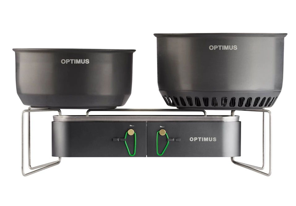 Lightweight construction, dual-burner cooking power