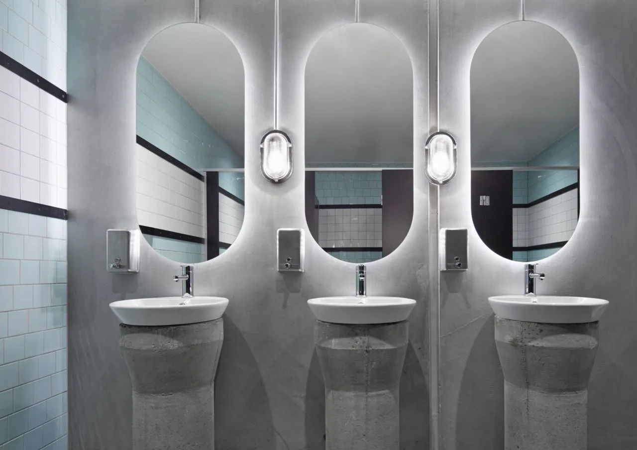 Prahran Hotel bathroom by Techne Architects