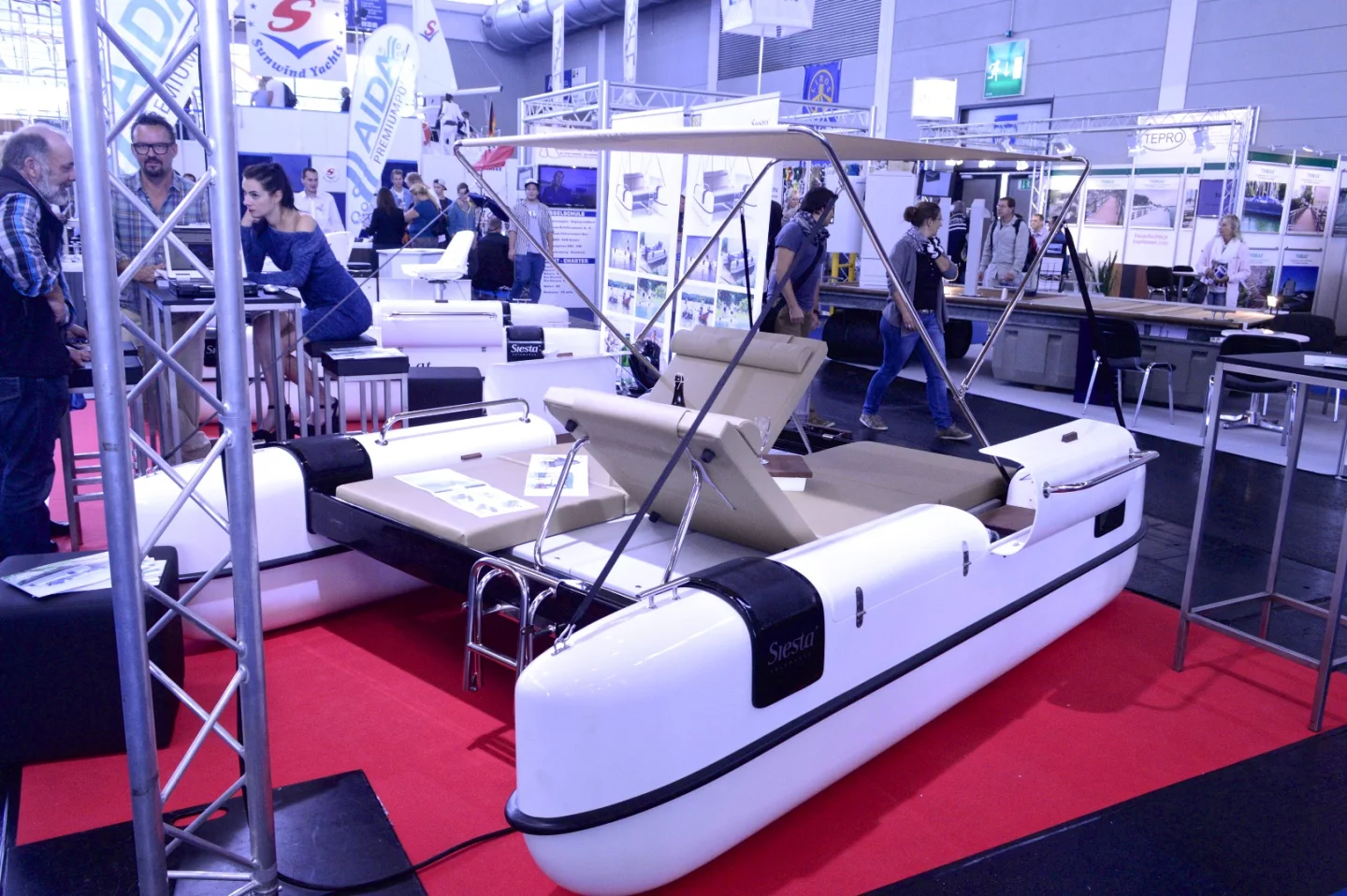 The Siesta Solemaran relies on a Torqeedo electric motor drive, offering up to eight hours of water time with a single battery, or 14 hours with a dual-battery set-up