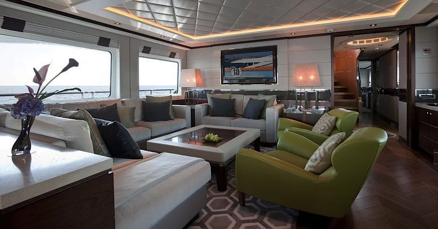 M/Y Aurelia lounge area