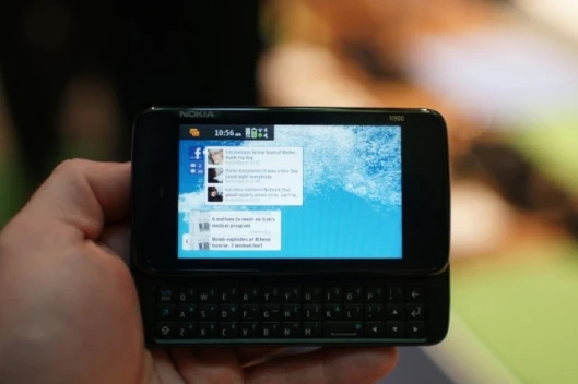 N900 with keyboard extended.