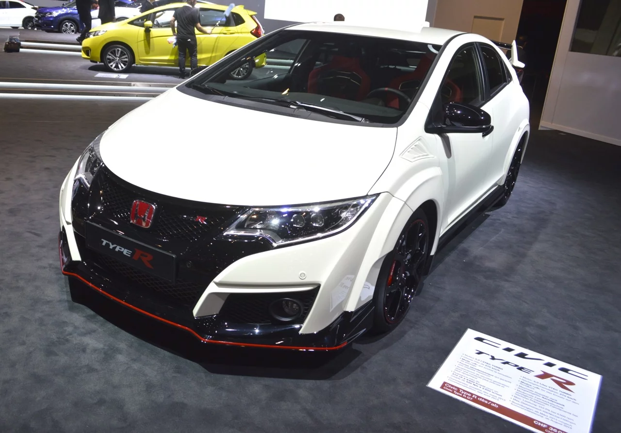 The Type-R has set a new lap record for front drive cars on the Nurburgring Nordschleife