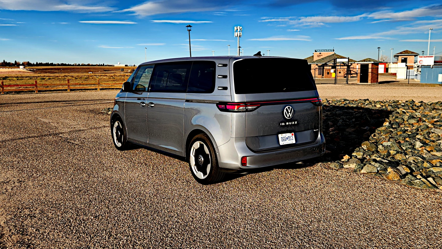 There are some missing ergonomics to the 2025 Volkswagen ID. Buzz