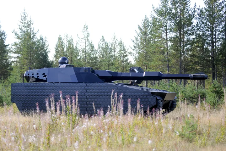 A CV90 Swedish infantry fighting vehicle fitted with the ADAPTIV panels (Image: BAE Systems)