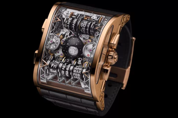 The Hysek Colossal uses a jump mechanism to properly display midnight on its 24-hour roller readout