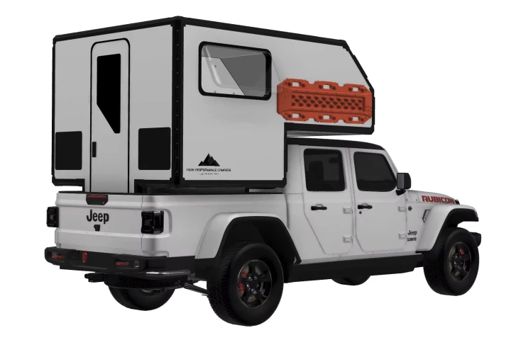 With its low weight and flexible design, the Peak Nest is a natural choice for midsize trucks like the Jeep Gladiator