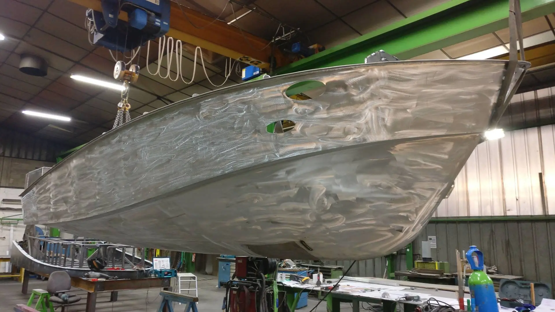 Preparing the aluminum hull