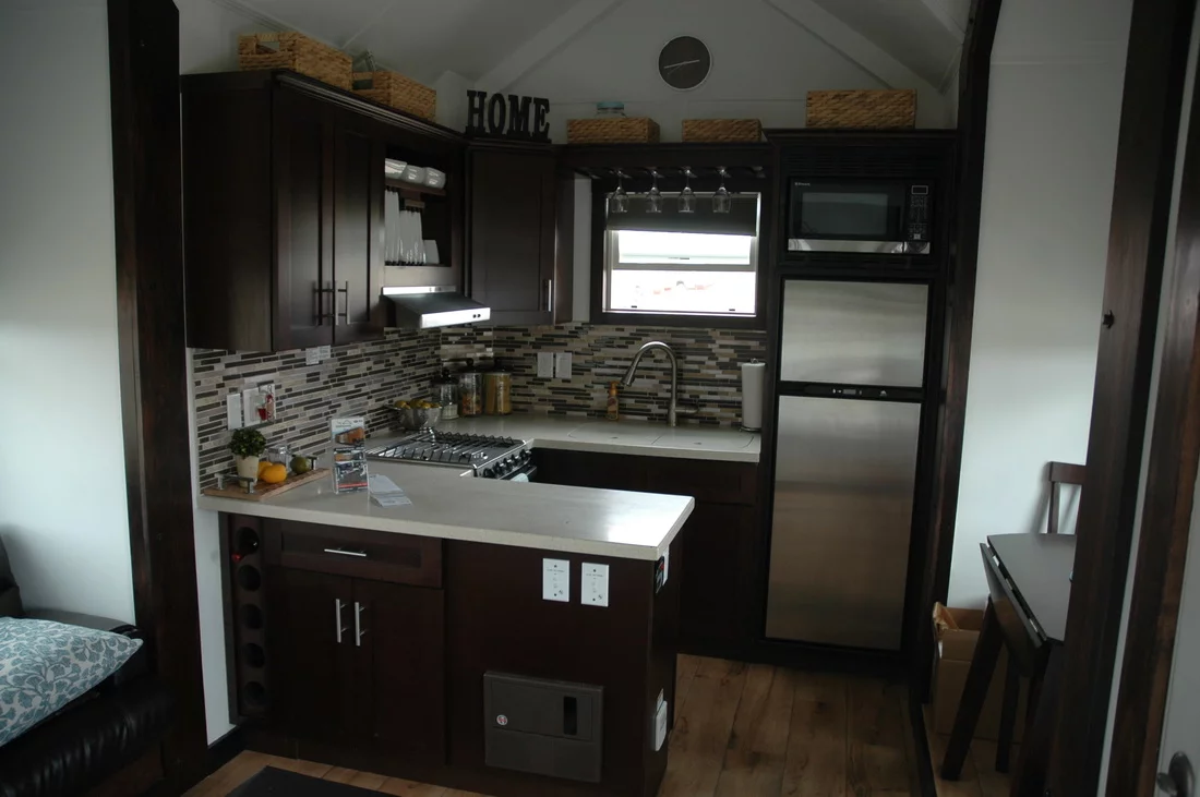 Another shot of the kitchen