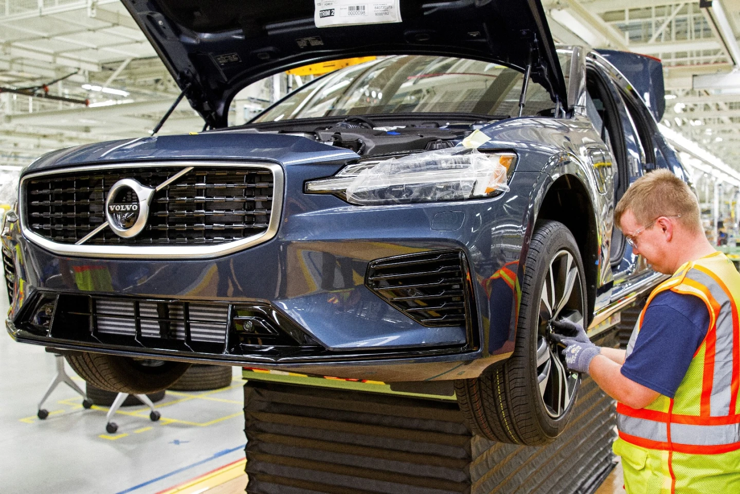 The S60 will be manufactured at Volvo's first American plant