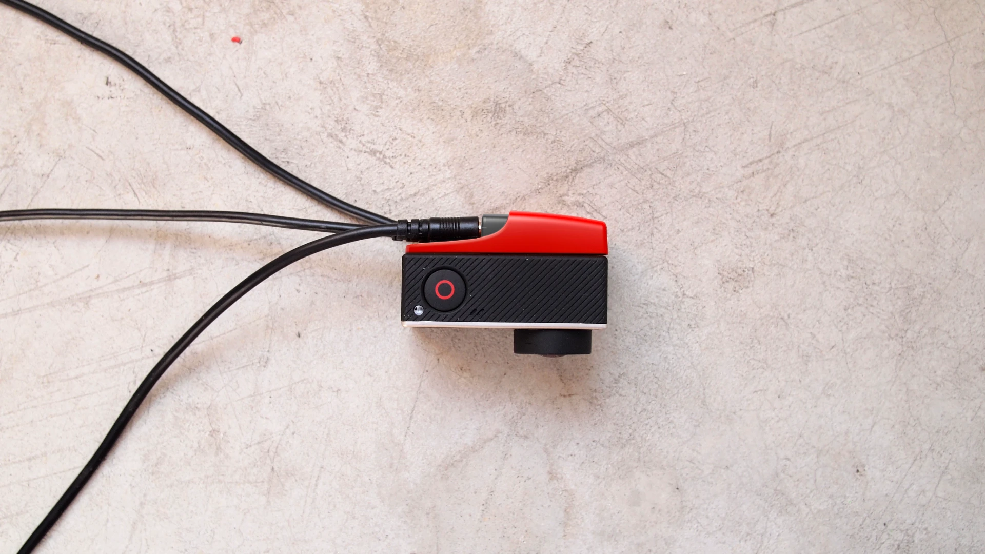 The GoHawk takes the form of an expansion module which plugs into the back of a GoPro Hero 4