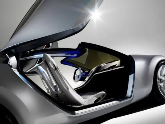 Reverse butterfly doors provide easy ingress and egress for the Ford Reflex concept.