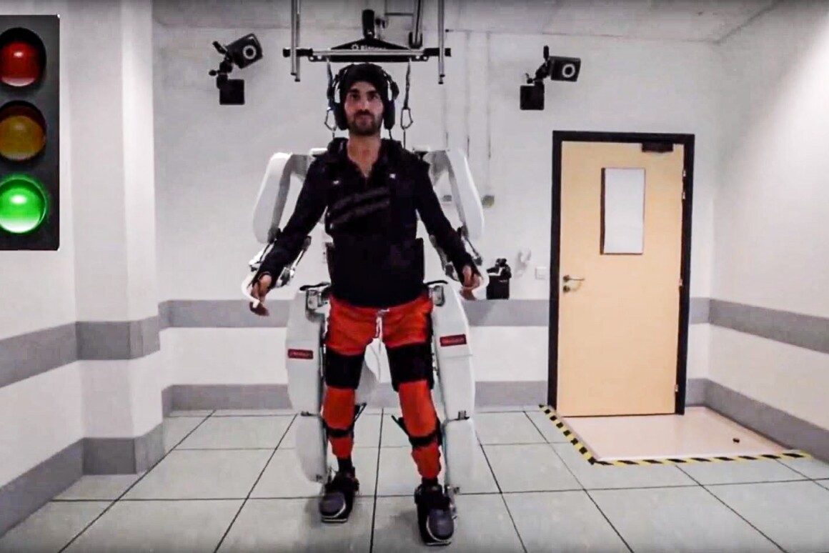 Braincontrolled exoskeleton allows quadriplegic to walk and manipulate