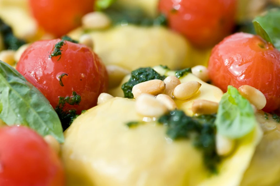 Gourmet meals delivered to your door at the price of a delivered pizza
