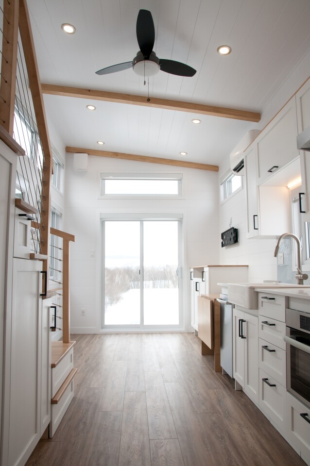 The Magnolia V8 has a ceiling fan that helps keep the interior a comfortable temperature