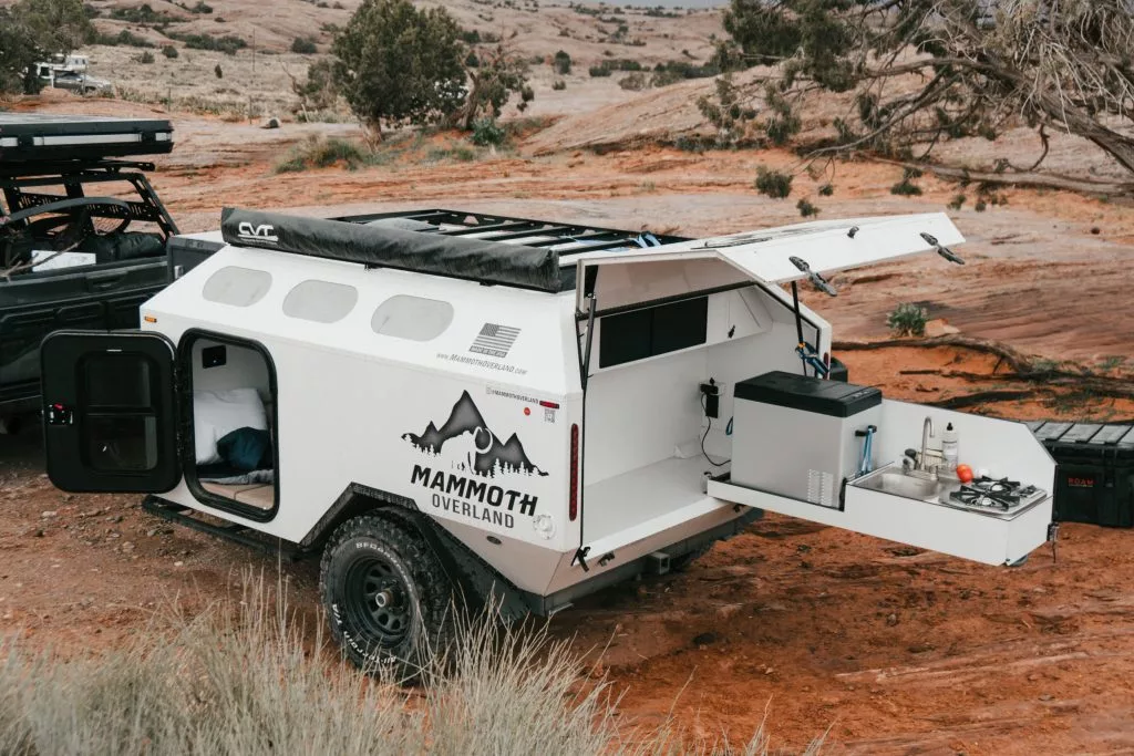 Pop the tailgate, swing the kitchen out and enjoy an L-shaped, fresh-air cooking station