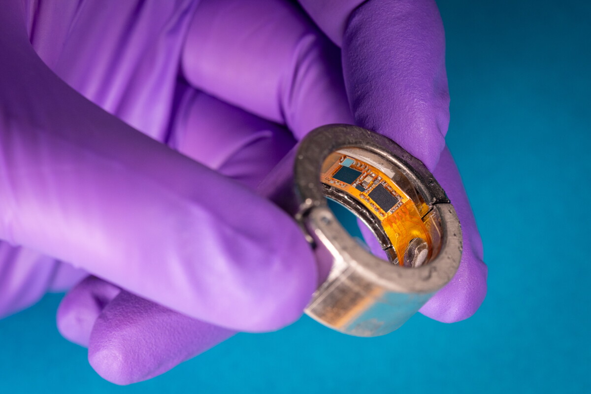 Smart ring reads your sweat to measure glucose, ketones, and more