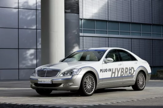 The Mercedes-Benz Vision S500 plug-in hybrid