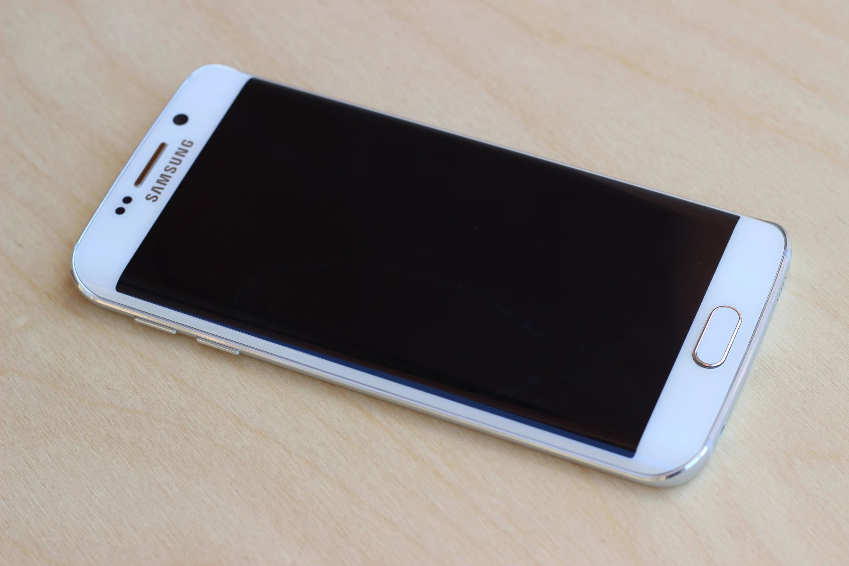 The Galaxy S6 edge officially launches on April 10 (Photo: Will Shanklin/Gizmag.com)