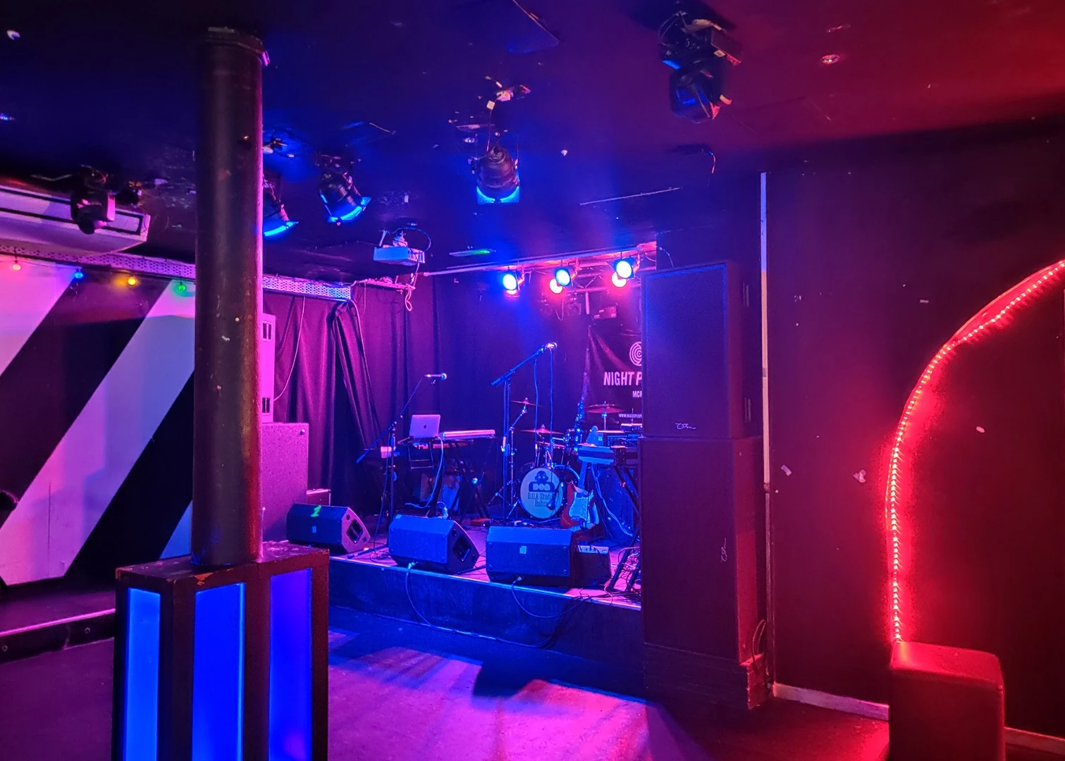 In most low light situations, the OnePlus 7 Pro handles itself well