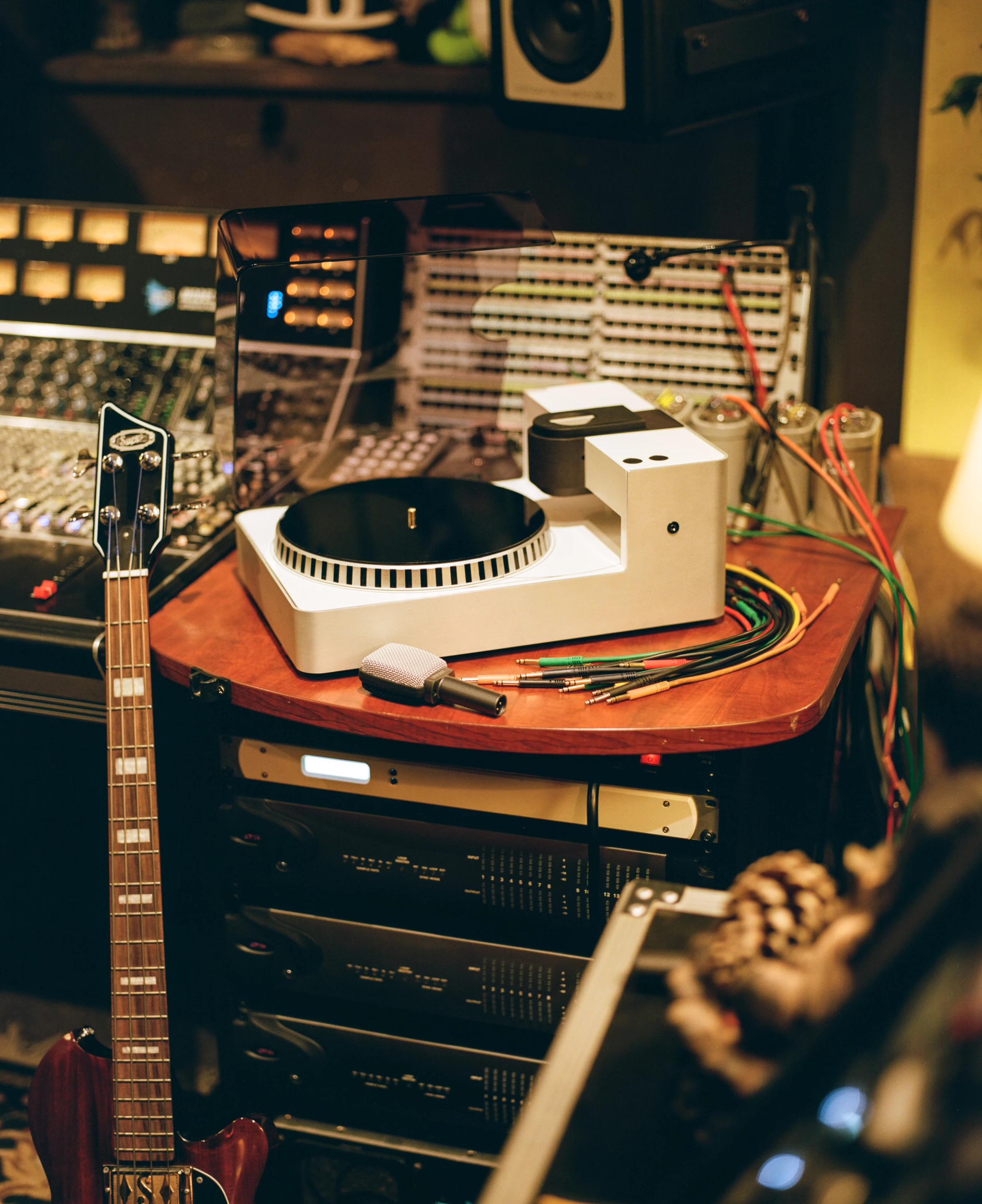 Gigging bands and solo performers can cut their own records with the Home Vinyl Recorder