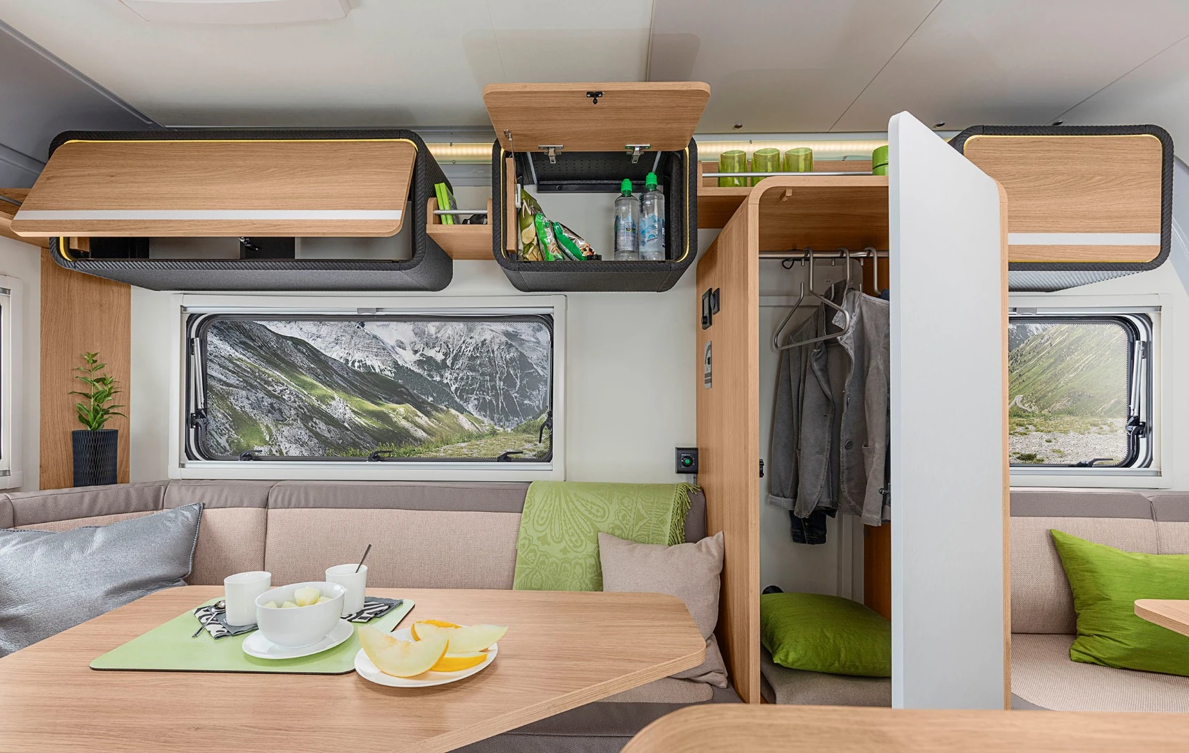 Inside the production Knaus Travelino