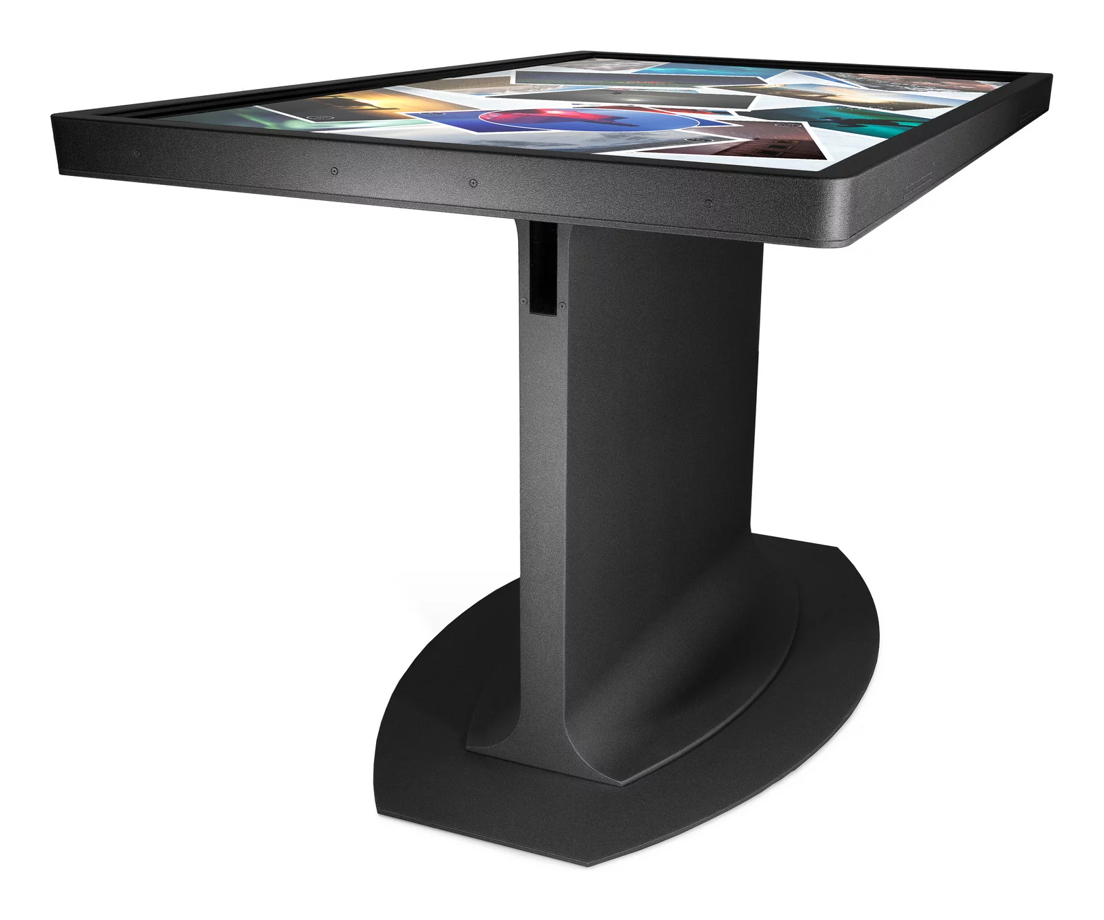 Interactive displays engage viewers on the Ideum Platform multitouch display