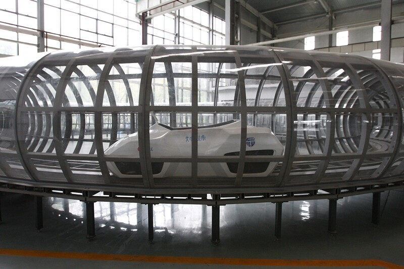 A vacuum tube is used to minimize air pressure, increasing the potential speed and improve energy efficiency (Photo: Imagechina)